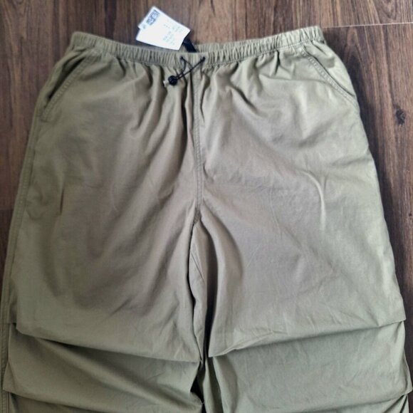 NWT Divided H&M Parachute Cargo Elastic Waist and Cuff Pants Size M 100% Cotton - Picture 3 of 8